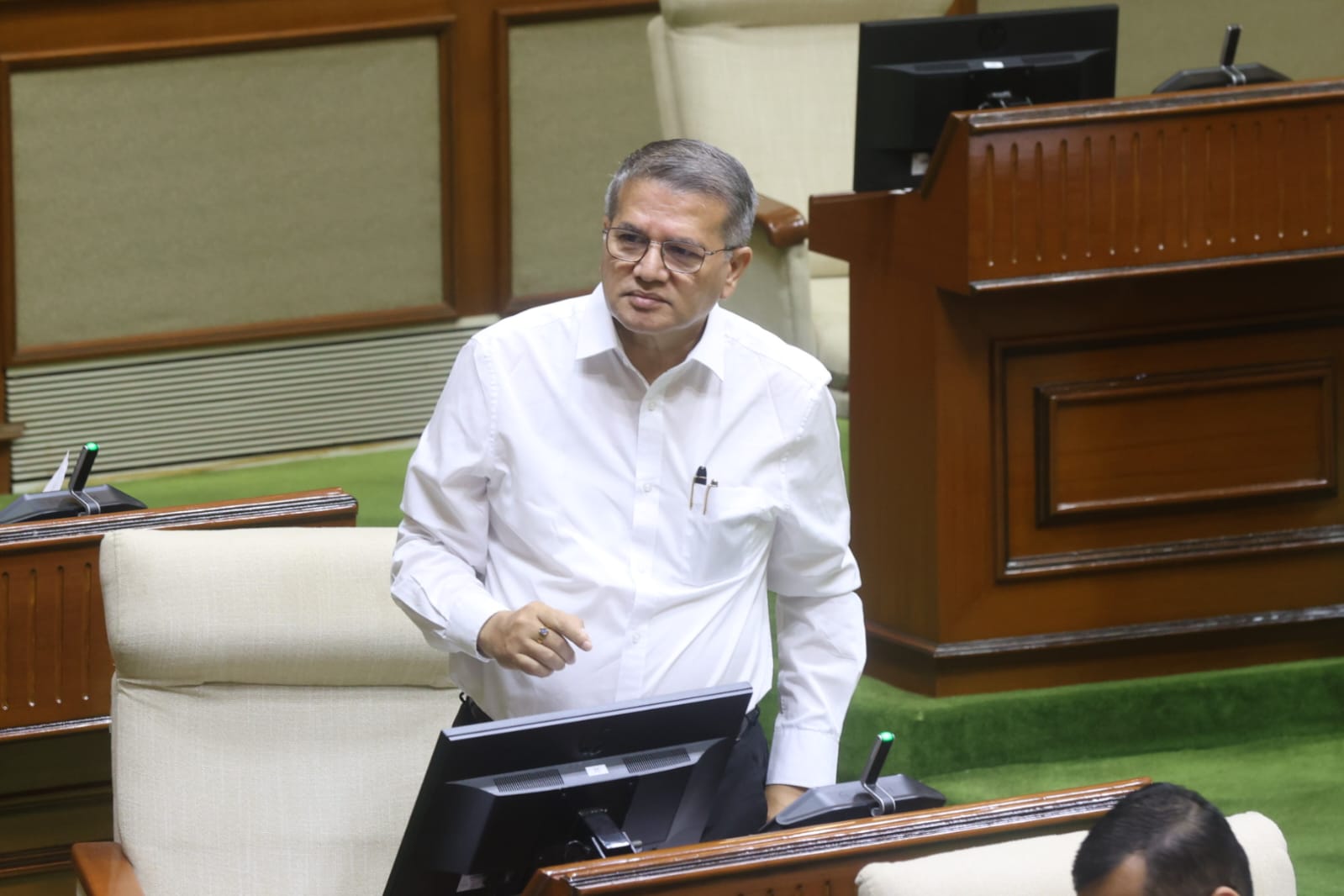 Adv Carlos slams govt for 'ridiculous' circular on drug free zones around schools