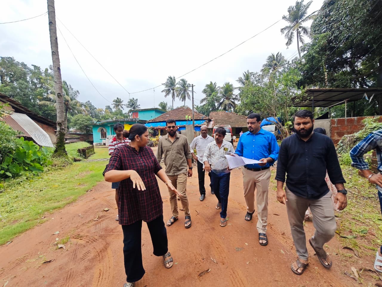 MLA Viresh Borkar, ZP Member Trupti Vishwanath Bakal Inspect Key Development W